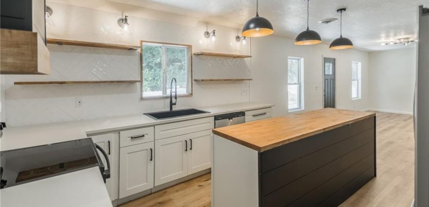 Homes for Sale in Excelsior Springs, MO 64024 | 105 E Line Street