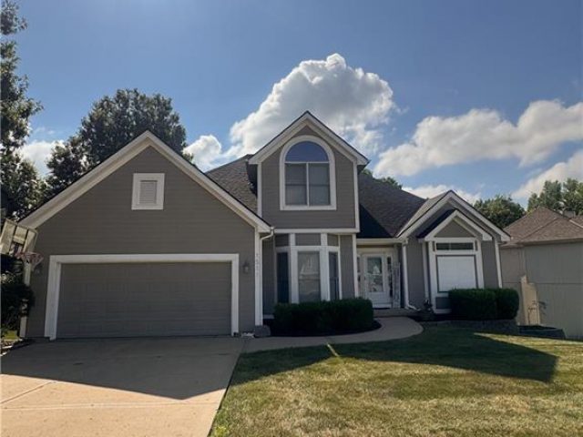 Homes for Sale in Kansas City, MO 64118 | 1511  75th Street