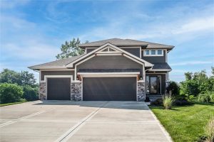 8735-NE-103rd-Terrace-mls-2570531-image-1