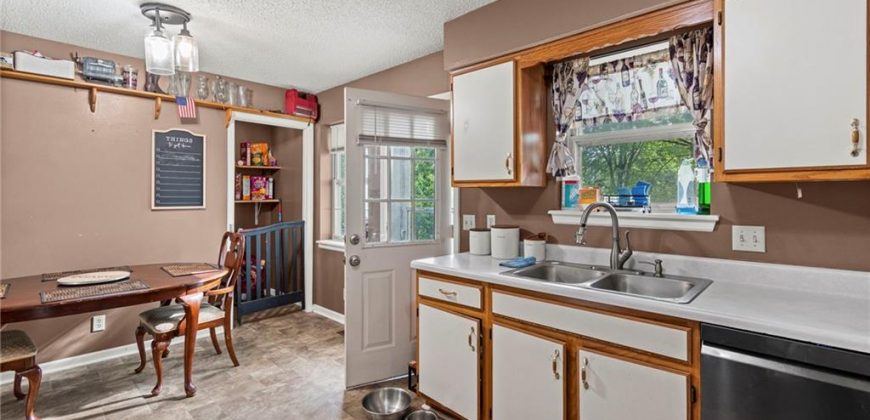 Homes for Sale in Kearney, MO 64060 | 1407  Rose Street