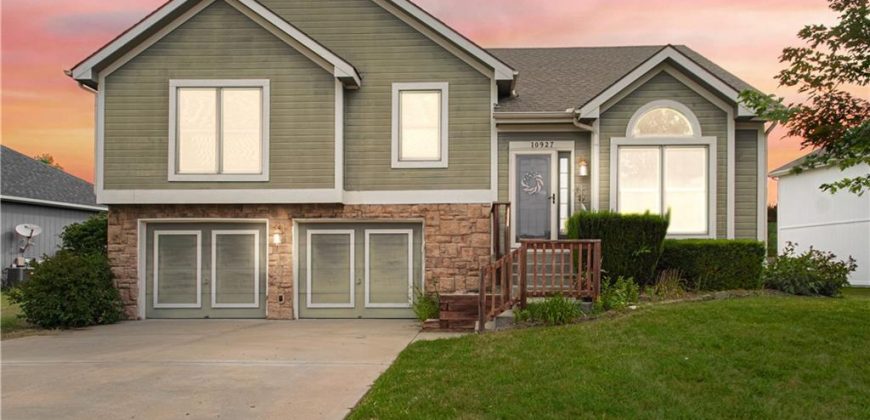 Homes for Sale in Kansas City, MO 64155 | 10927 N Madison Avenue
