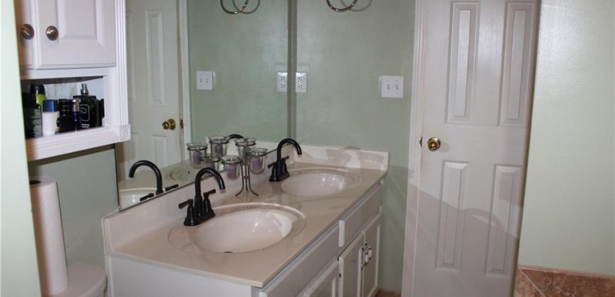 Homes for Sale in Kansas City, MO 64151 | 7832 N Strathbury Avenue