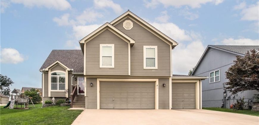 Homes for Sale in Kansas City, MO 64155 | 1112 NW 112th Terrace