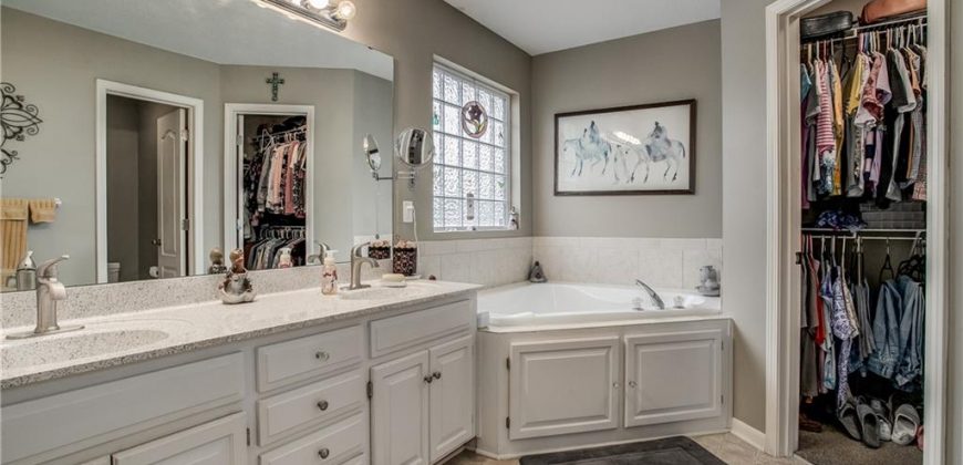 Homes for Sale in Kansas City, MO 64155 | 1112 NW 112th Terrace