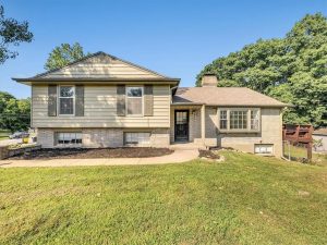 24-NW-GREENTREE-Lane-mls-2568512-image-1