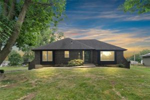 2409-NW-86th-Terrace-mls-2571847-image-1