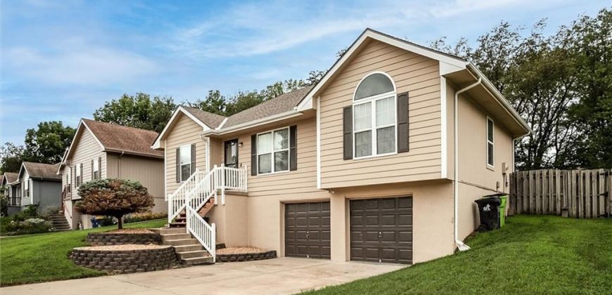 Homes for Sale in Smithville, MO 64089 | 19310  Diamond Lane