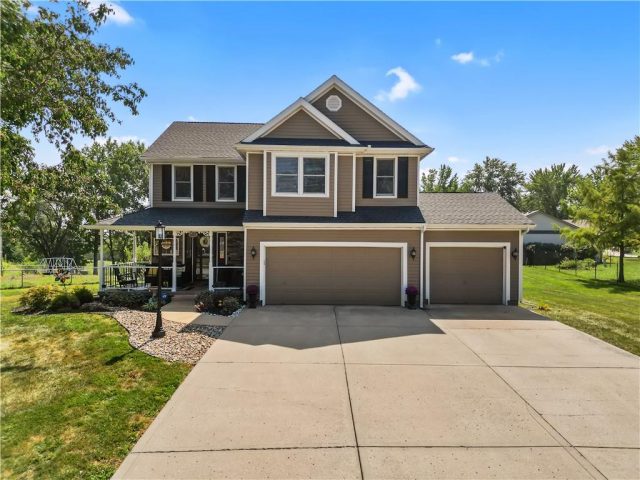 Homes for Sale in Excelsior Springs, MO 64024 | 1801  Rainbow Drive