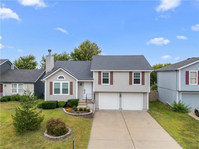 Homes for Sale in Kansas City, MO 64155 | 11208 N Central Street