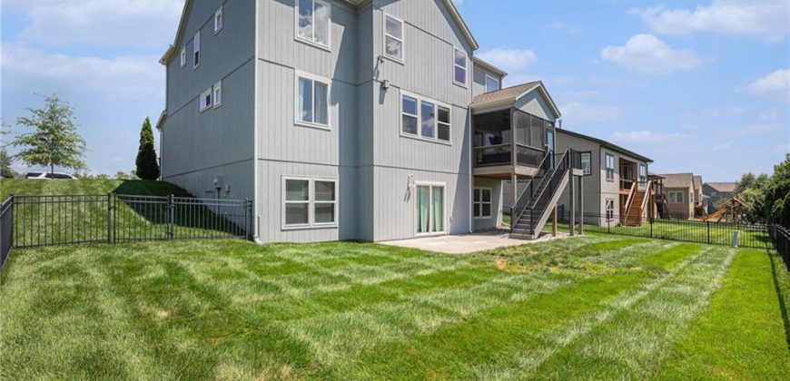 Homes for Sale in Kansas City, MO 64157 | 8630 N Farley Avenue