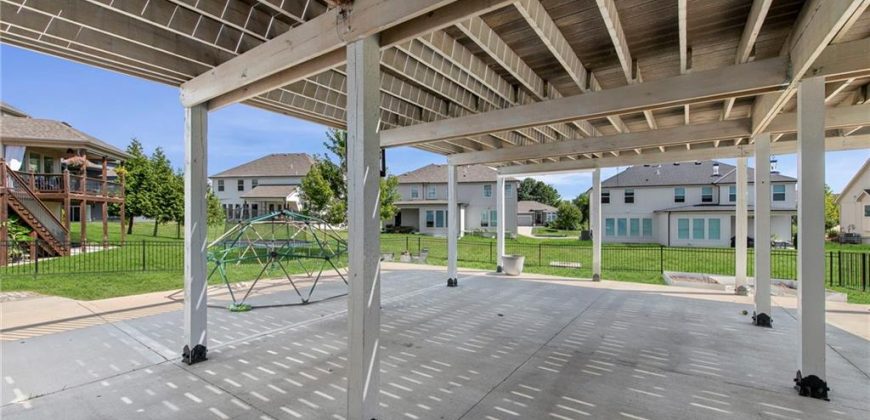 Homes for Sale in Kansas City, MO 64153 | 8115 NW 90th Street