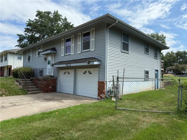 Homes for Sale in Kansas City, MO 64118 | 7323 N Euclid Avenue
