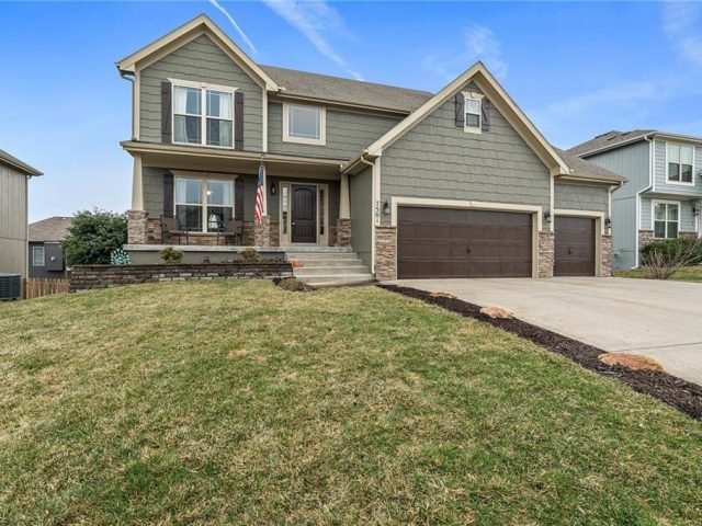 Homes for Sale in Kansas City, MO 64157 | 7501  109th Terrace