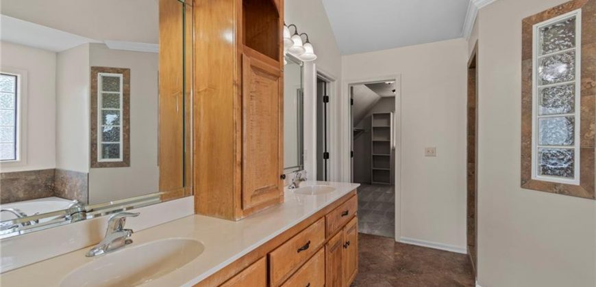 Homes for Sale in Kansas City, MO 64157 | 8919 N Lewis Avenue