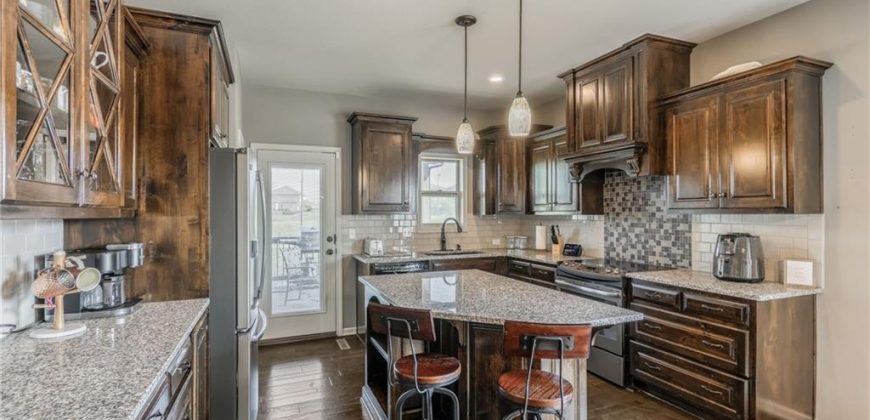 Homes for Sale in Kansas City, MO 64155 | 1314 NE 107th Terrace