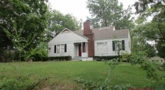 Homes for Sale in Kansas City, MO 64118 | 2421 NE Vivion Road