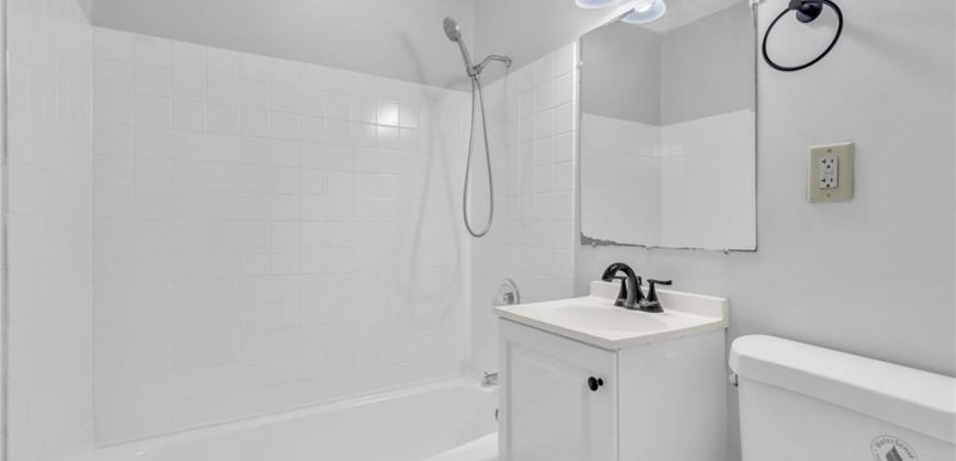 Homes for Sale in Kansas City, MO 64118 | 1620 NW 66th Terrace
