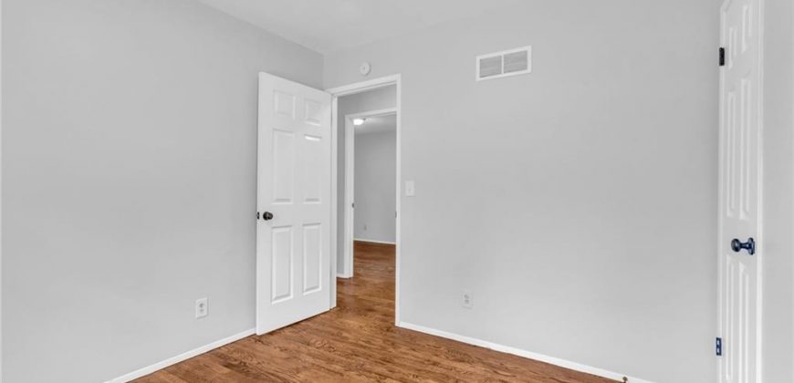 Homes for Sale in Kansas City, MO 64118 | 1620 NW 66th Terrace