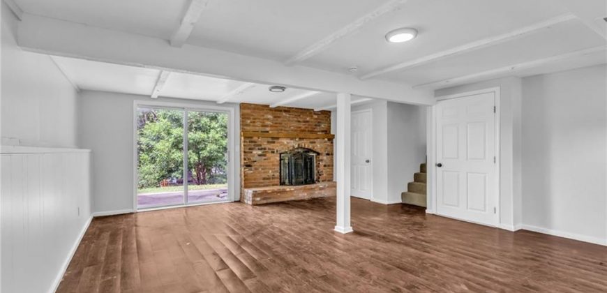 Homes for Sale in Kansas City, MO 64118 | 1620 NW 66th Terrace