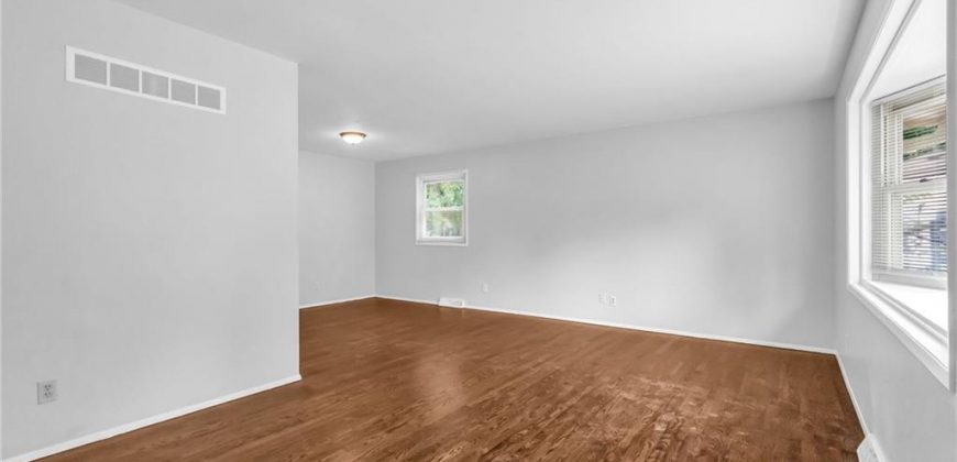 Homes for Sale in Kansas City, MO 64118 | 1620 NW 66th Terrace