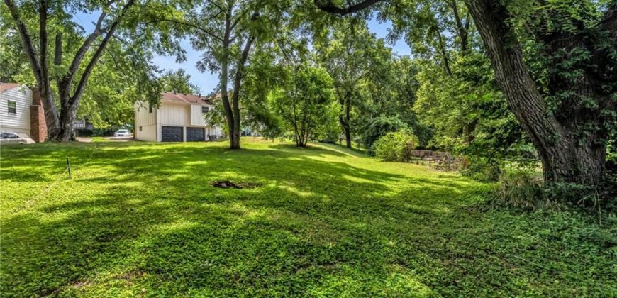 Homes for Sale in Kansas City, MO 64118 | 1620 NW 66th Terrace