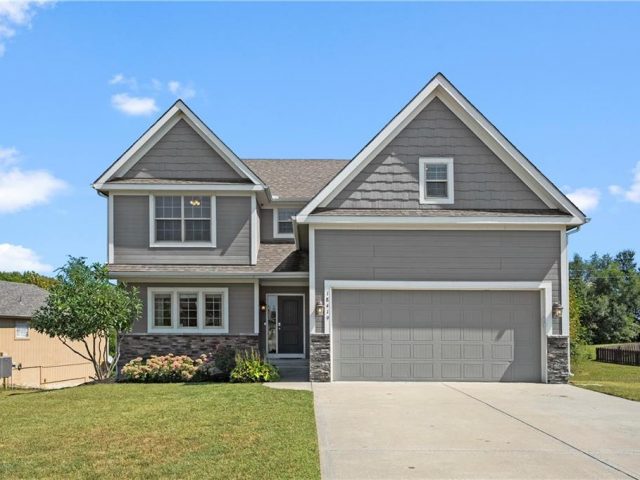 Homes for Sale in Smithville, MO 64089 | 18419  Rock Creek Drive