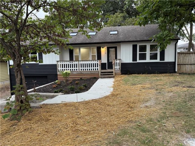 Homes for Sale in Kansas City, MO 64117 | 5215 NE 46th Street