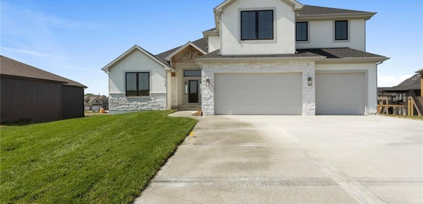 Homes for Sale in Kearney, MO 64060 | 13703  Clover Court
