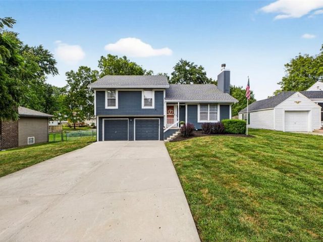 Homes for Sale in Kansas City, MO 64118 | 246 NE 82nd Street