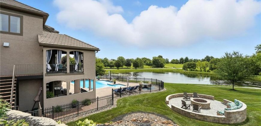 Homes for Sale in Parkville, MO 64152 | 8075  Green Glades Court