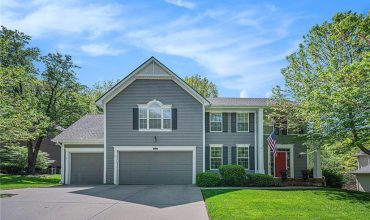 Homes for Sale in Parkville, MO 64152 | 10119  River Hills Drive
