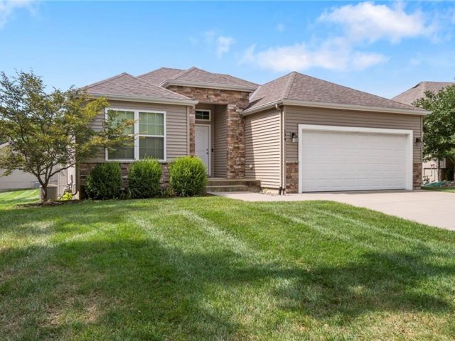 Homes for Sale in Liberty, MO 64068 | 194  Camelot Drive