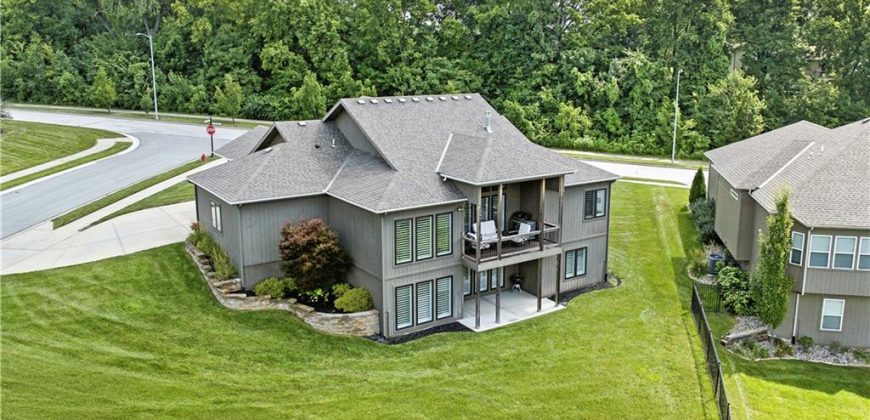 Homes for Sale in Parkville, MO 64152 | 9649  Apple Blossom Lane