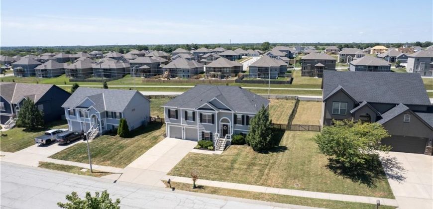 Homes for Sale in Kansas City, MO 64157 | 10930 N Randolph Avenue