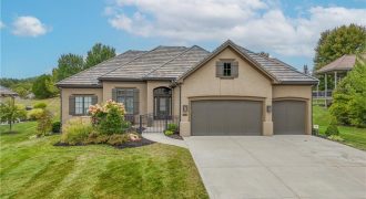 Homes for Sale in Parkville, MO 64152 | 6310  Edgewater Drive