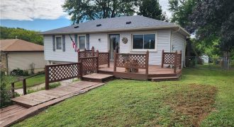 Homes for Sale in Parkville, MO 64152 | 16907 NW 76th Street
