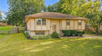Homes for Sale in Kansas City, MO 64155 | 1311 NE 113TH Terrace
