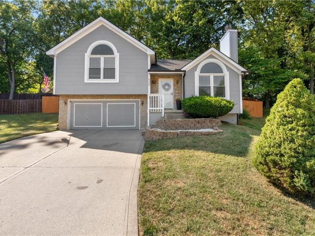 Homes for Sale in Kansas City, MO 64119 | 6204 NE 49th Court