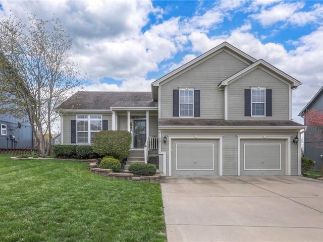 Homes for Sale in Kansas City, MO 64157 | 8105 NE 98th Street