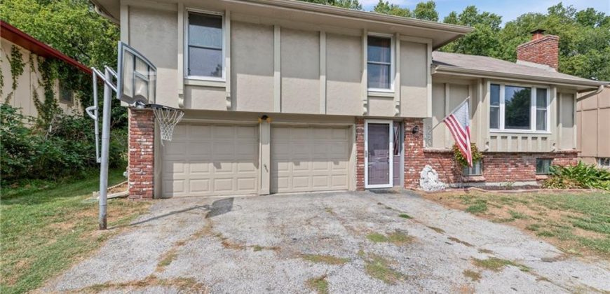 Homes for Sale in Kansas City, MO 64151 | 5026 NW Woody Creek Lane