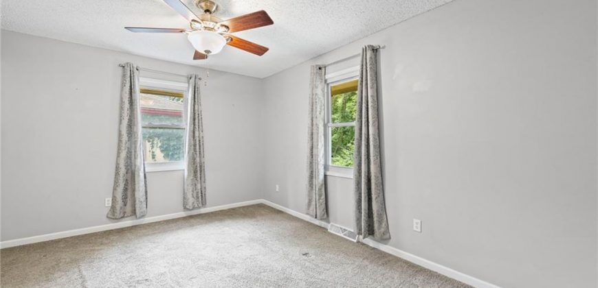 Homes for Sale in Kansas City, MO 64151 | 5026 NW Woody Creek Lane