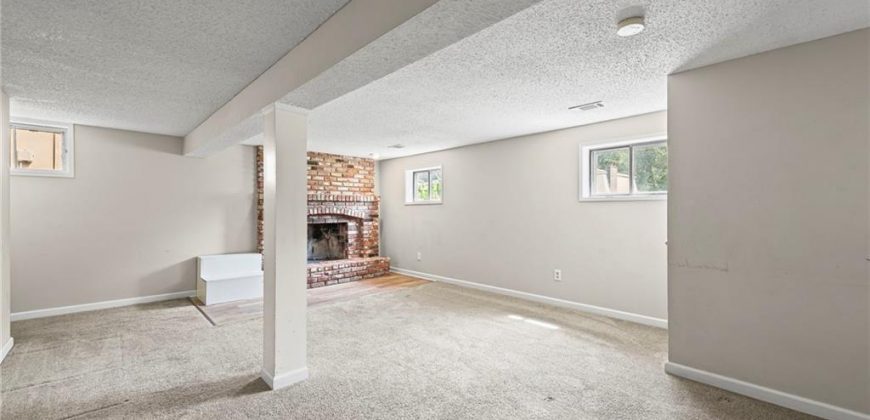 Homes for Sale in Kansas City, MO 64151 | 5026 NW Woody Creek Lane