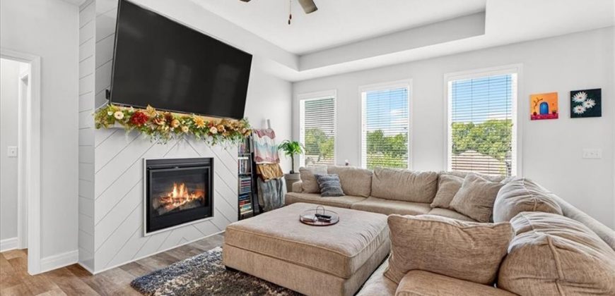Homes for Sale in Kansas City, MO 64154 | 9518 N Lenox Place