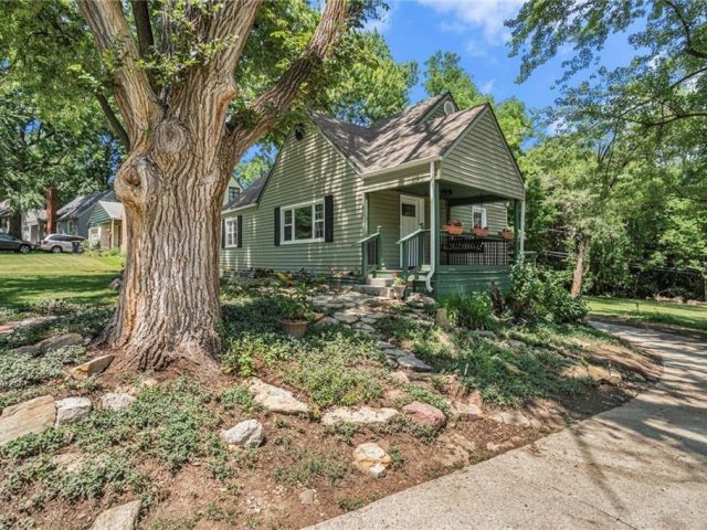 Homes for Sale in Kansas City, MO 64118 | 5103 NE Marvin Road
