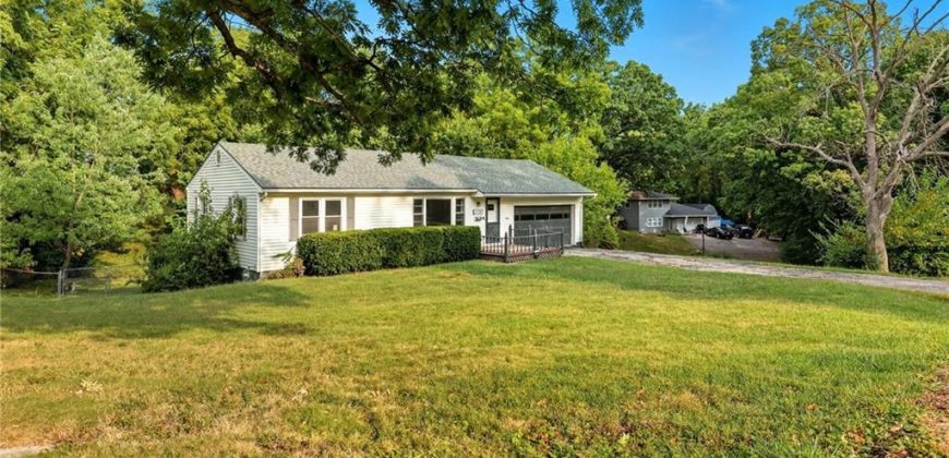Homes for Sale in Gladstone, MO 64118 | 6708 N Grand Avenue