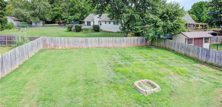 Homes for Sale in Kansas City, MO 64155 | 10119 N WYANDOTTE Street