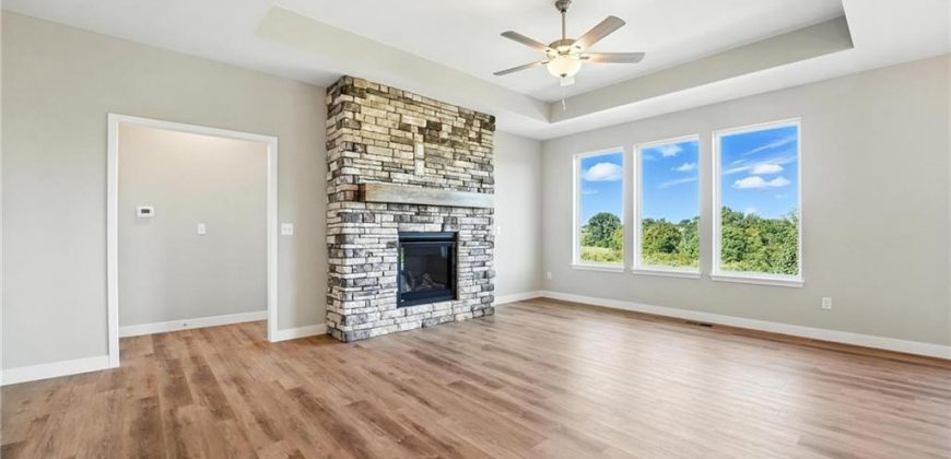 Homes for Sale in Kansas City, MO 64154 | 9702 N Amoret Avenue