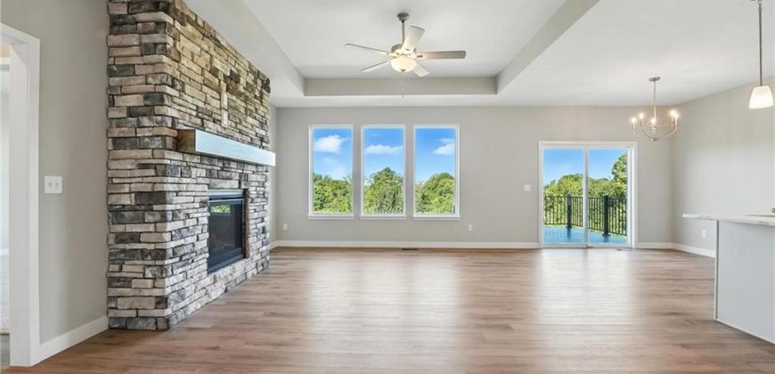 Homes for Sale in Kansas City, MO 64154 | 9702 N Amoret Avenue