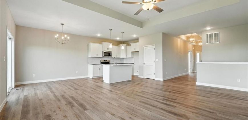 Homes for Sale in Kansas City, MO 64154 | 9702 N Amoret Avenue