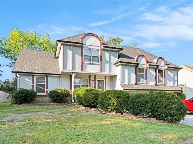 Homes for Sale in Kansas City, MO 64155 | 1409 NE 96th Terrace